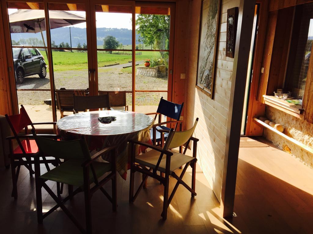 Gite Les Cigognes Orchamps-Vennes Værelse billede